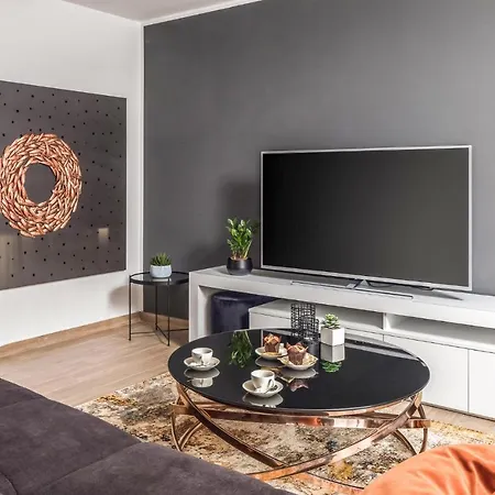 8 Bedroom Gorgeous Home In Zadar